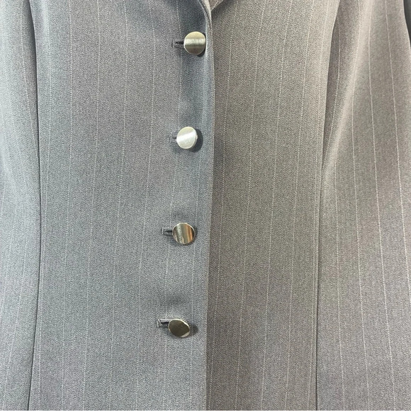 Giorgio Sant’ Angelo Gray Pinstripe Silver Button Shoulder Pad Blazer 12 - Picture 2 of 8